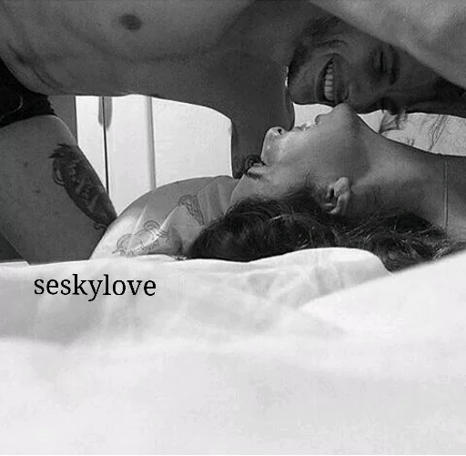 sexi love 💋❤️ sticker 8