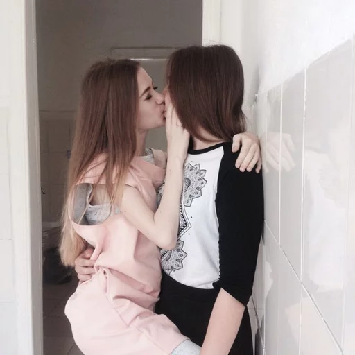 @BaDBiitcHs💦 3 ᴸᴱˢᴮᴵᴬᴺˢ sticker 9