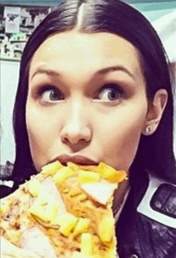 Bellahadid🍕 sticker 6