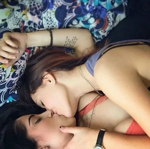 Love Is Love👩‍❤️‍💋‍👩💕 sticker 4