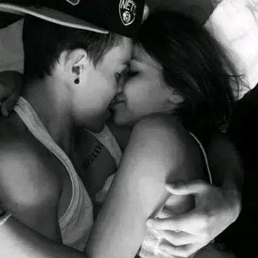 @Gif_couples sticker 6
