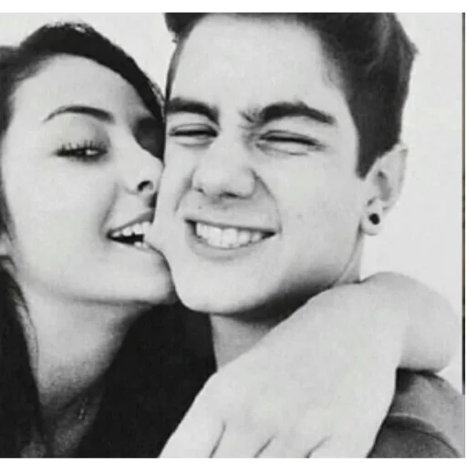 Dois amores 🙊💕 sticker 2
