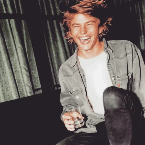 Jordan Barrett 🌚💧 sticker 5