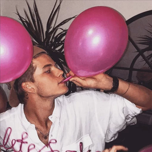 Jordan Barrett 🌚💧 sticker 8
