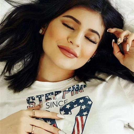 Kylie pengu (@ParlaSty) sticker 10