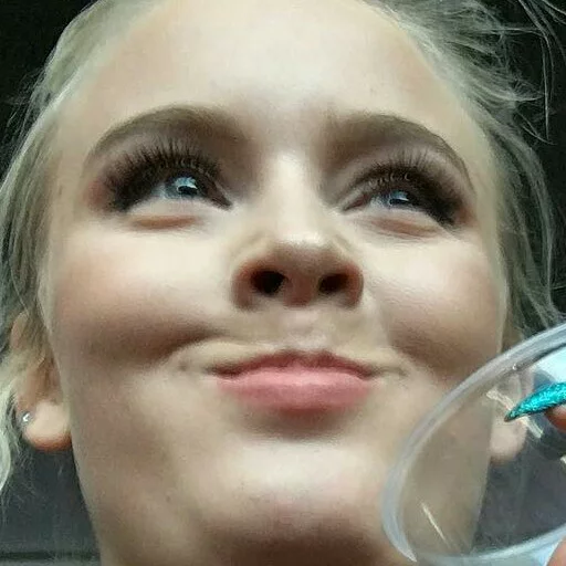 ZaraLarsson sticker 7