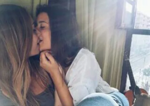 😍lesbian😍 sticker 9