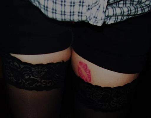 Loowly sticker 3